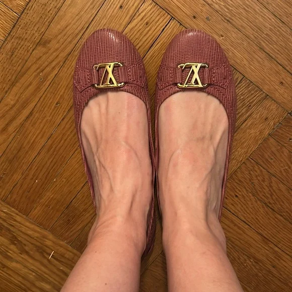 Relisted - Louis Vuitton shoes Size 9, soft Epi printed Leather Mauve Oxford Ba… - Picture 2 of 10